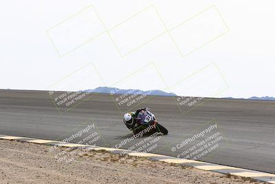 media/Feb-27-2022-CVMA (Sun) [[a3977b6969]]/Race 6 500 Supersport-350 Supersport (Holeshot)/